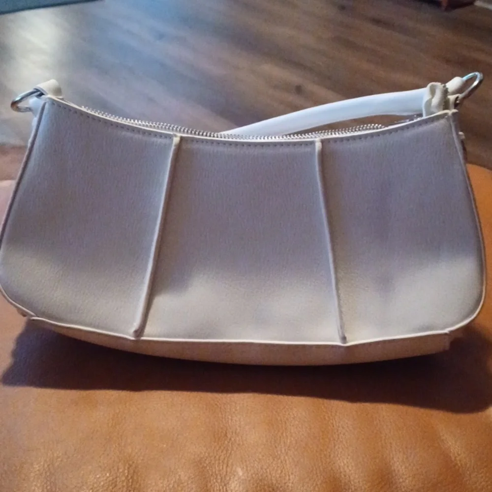 > BCBGeneration Elegant Cream Shoulder Bag